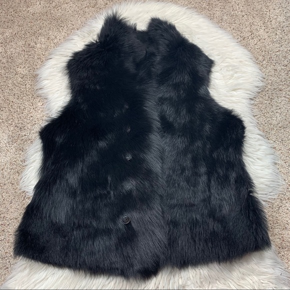 UGG Renee Tosacana Black Shearling Reversible Vest - Picture 8 of 9